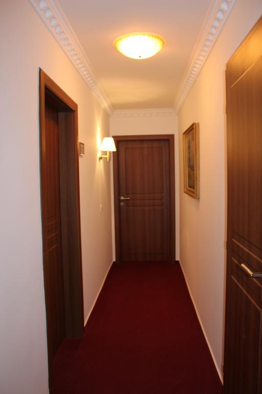 Hotel Zu Den Burgen Kamp-Bornhofen Zewnętrze zdjęcie
